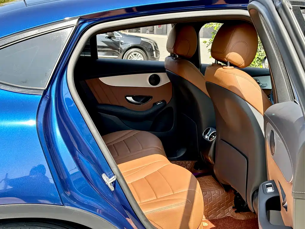 Mercedes-Benz GLC Coupe 2020 GLC 260 4MATIC Coupe SUV купить на сайте DeffCars