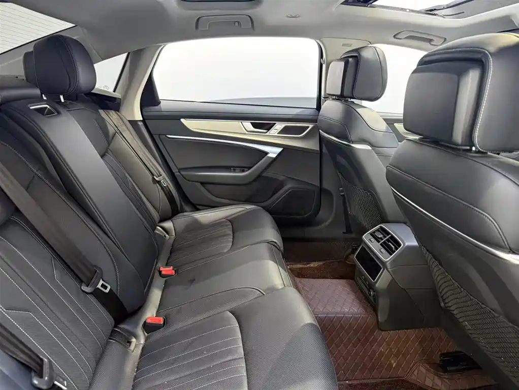 Audi A6L 2025 45 TFSI Premium Dynamic + Ventilation Comfort Package купить на сайте DeffCars