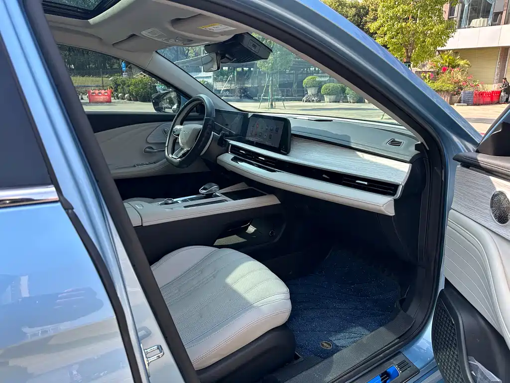 Fengyun A8 2024 127 Voyage Edition Luxury купить на сайте DeffCars