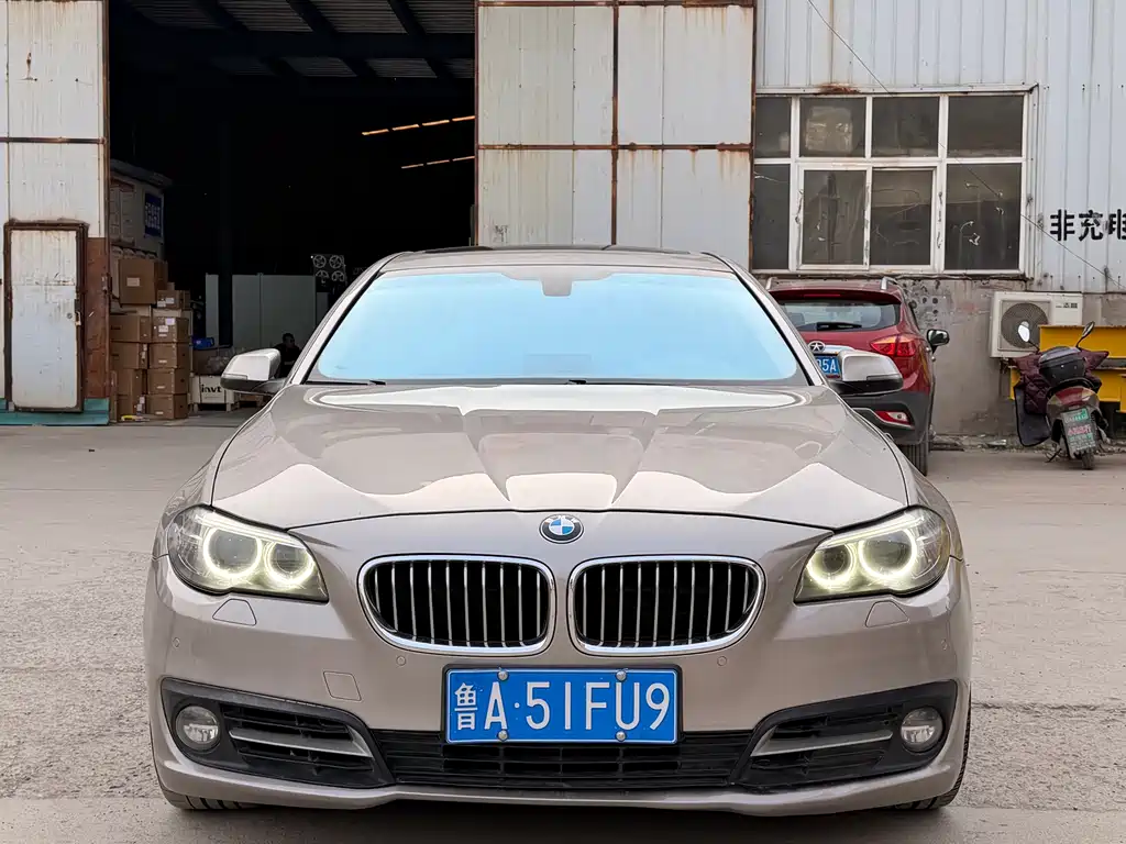 BMW 5 Series 2014 520Li Elegant купить на сайте DeffCars