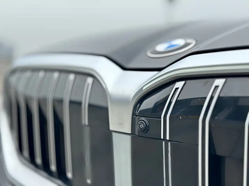 BMW 5 Series 2024 530Li Leading M Sports Package купить на сайте DeffCars
