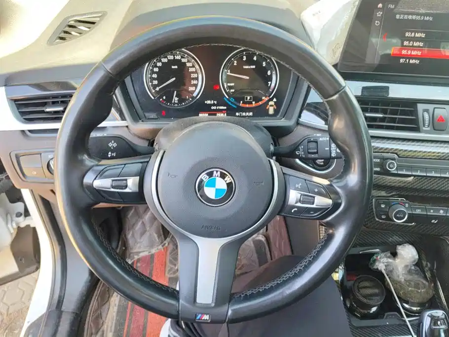 BMW X1 2021 sDrive20Li Exclusive Model купить на сайте DeffCars