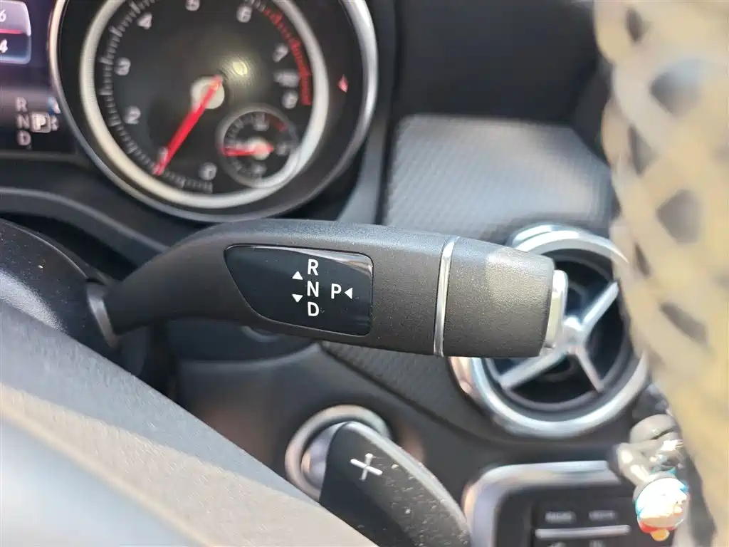 Mercedes-Benz GLA 2018 GLA 200 Dynamic купить на сайте DeffCars