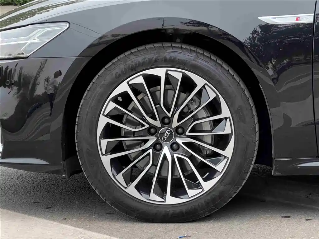 Audi A7L 2024 45 TFSI luxury model купить на сайте DeffCars