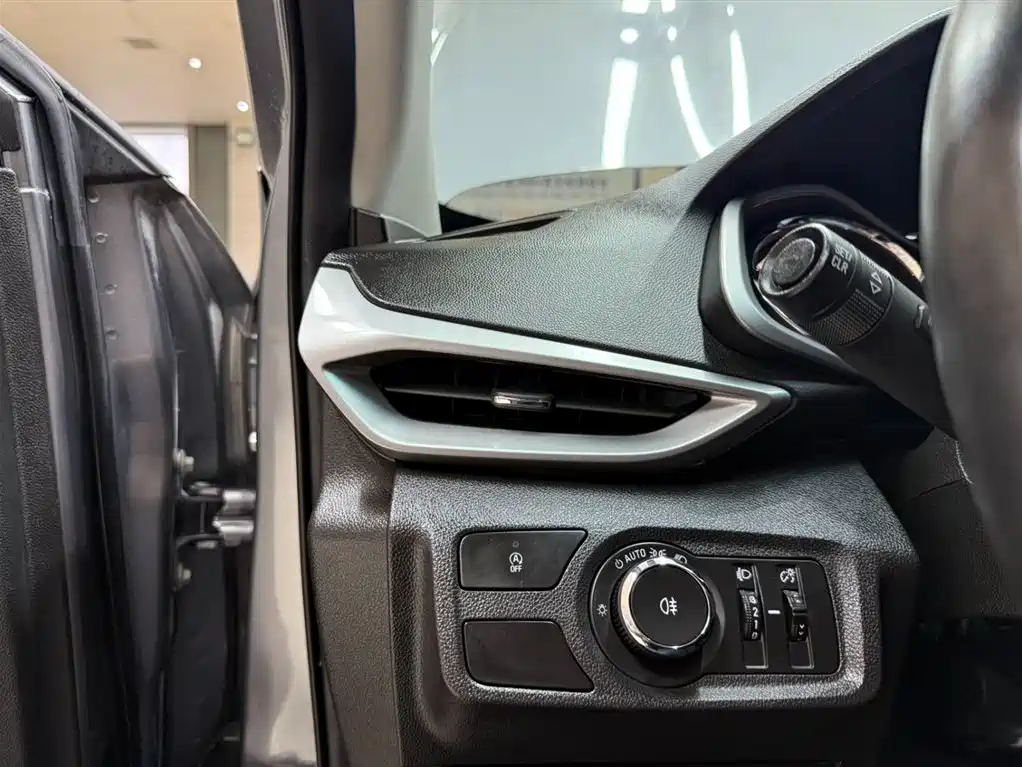 Volando 2020 light hybrid Redline 530T automatic indulgence version (5+2 models) купить на сайте DeffCars