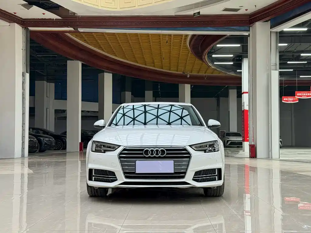 Audi A4L 2018 30th Anniversary Model 40 TFSI Fashion Model купить на сайте DeffCars