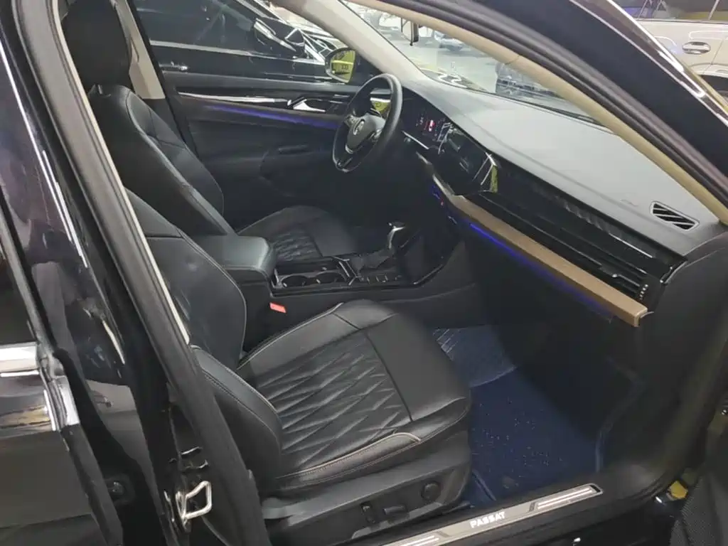 Passat 2020 330TSI Deluxe Edition National VI купить на сайте DeffCars