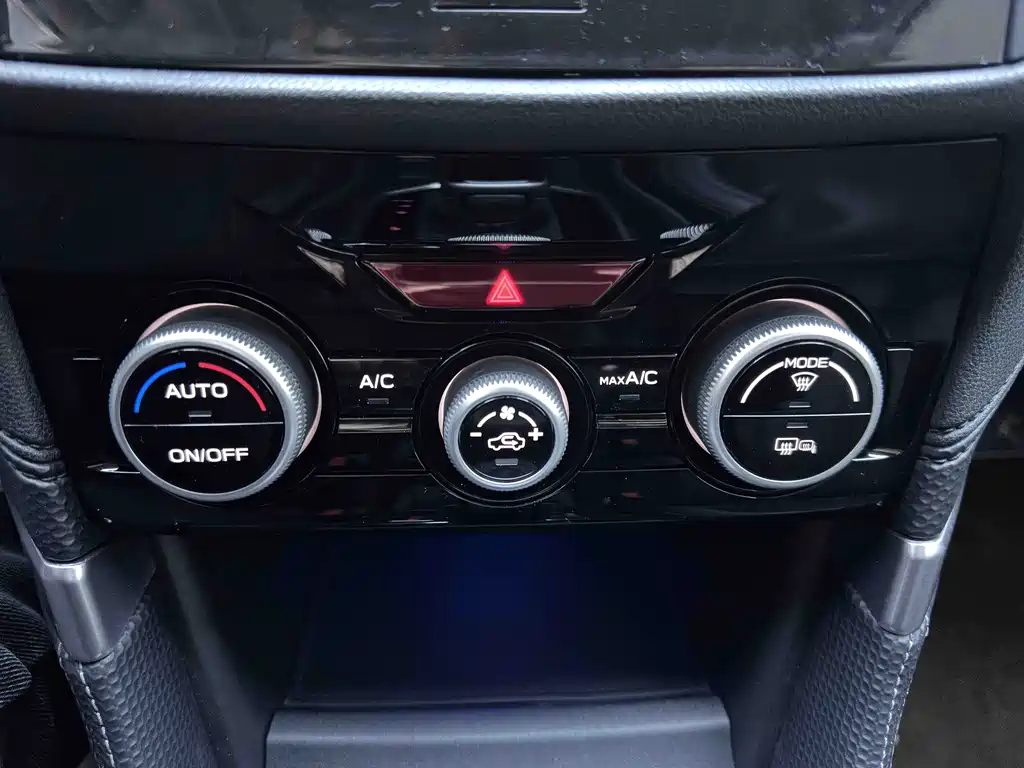 Forester 2022 2.0i AWD Deluxe Edition EyeSight купить на сайте DeffCars