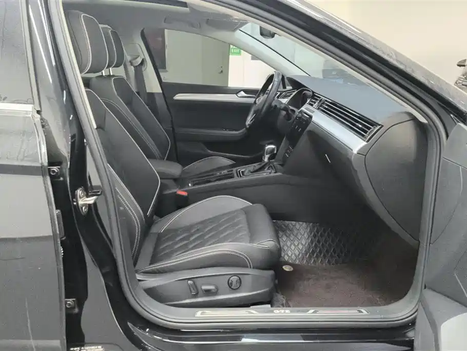 Magotan PHEV 2022 GTE luxury model купить на сайте DeffCars