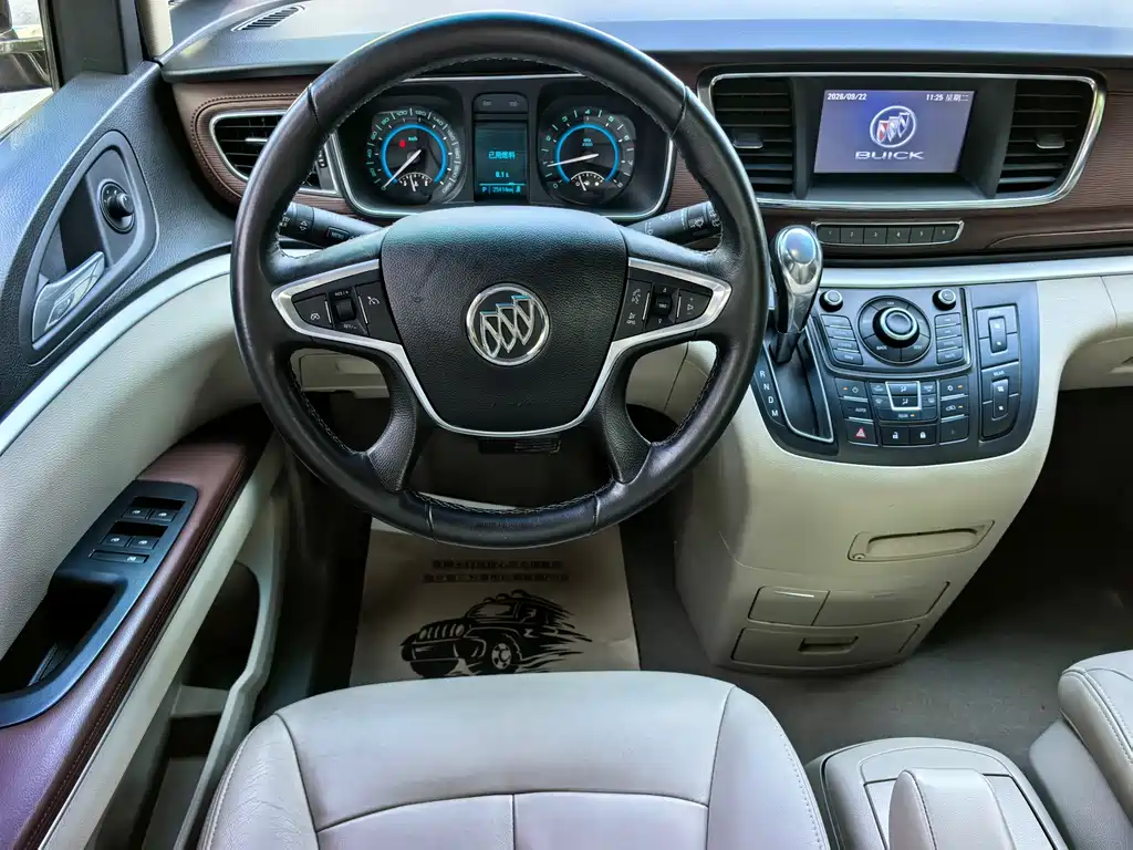 Buick GL8 2014 2.4L LT luxury business executive version купить на сайте DeffCars