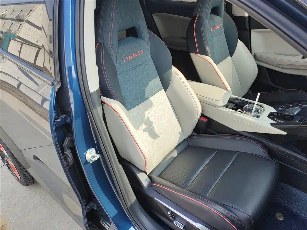 Lynk & Co 06 2020 1.5T Yao Halo купить на сайте DeffCars
