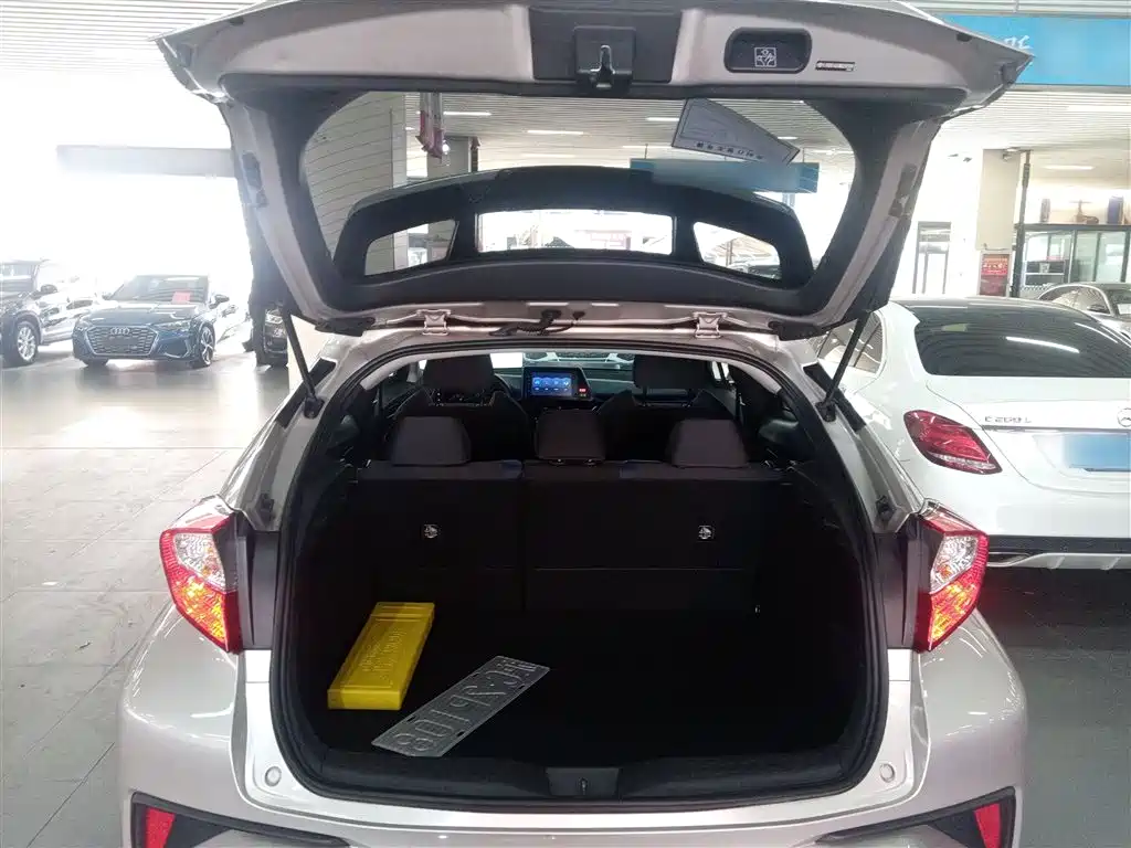 Toyota C-HR 2021 2.0L Comfort Edition купить на сайте DeffCars