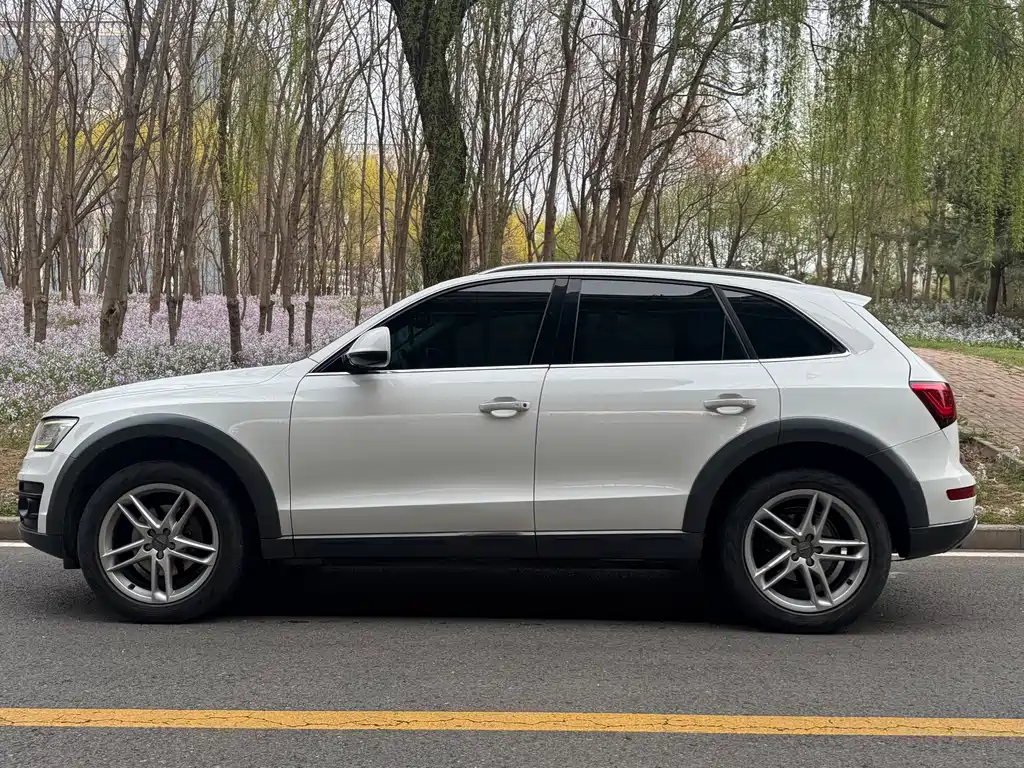 Audi Q5 2017 Plus 40 TFSI Technology купить на сайте DeffCars