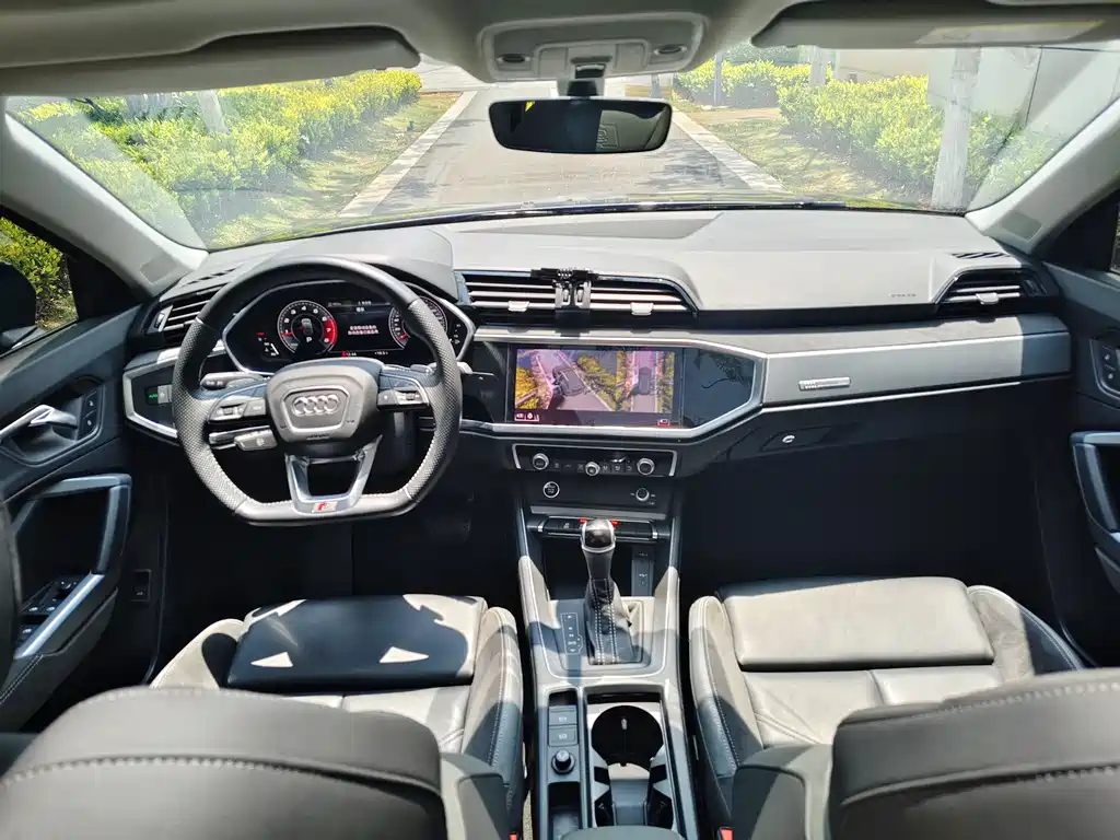 Audi Q3 Sportback 2022 40 TFSI RS Kit Burning Speed ​​Type купить на сайте DeffCars