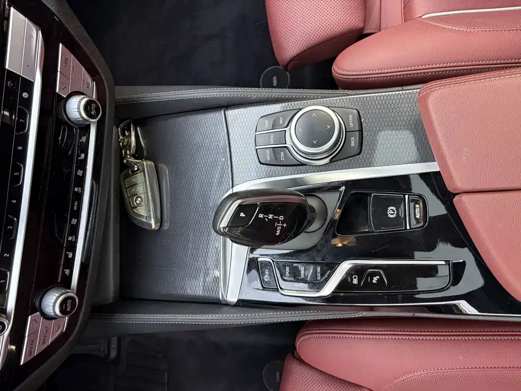 BMW 5 Series New Energy 2022 Model 2 535Le Pioneer Edition M Sports Package купить на сайте DeffCars