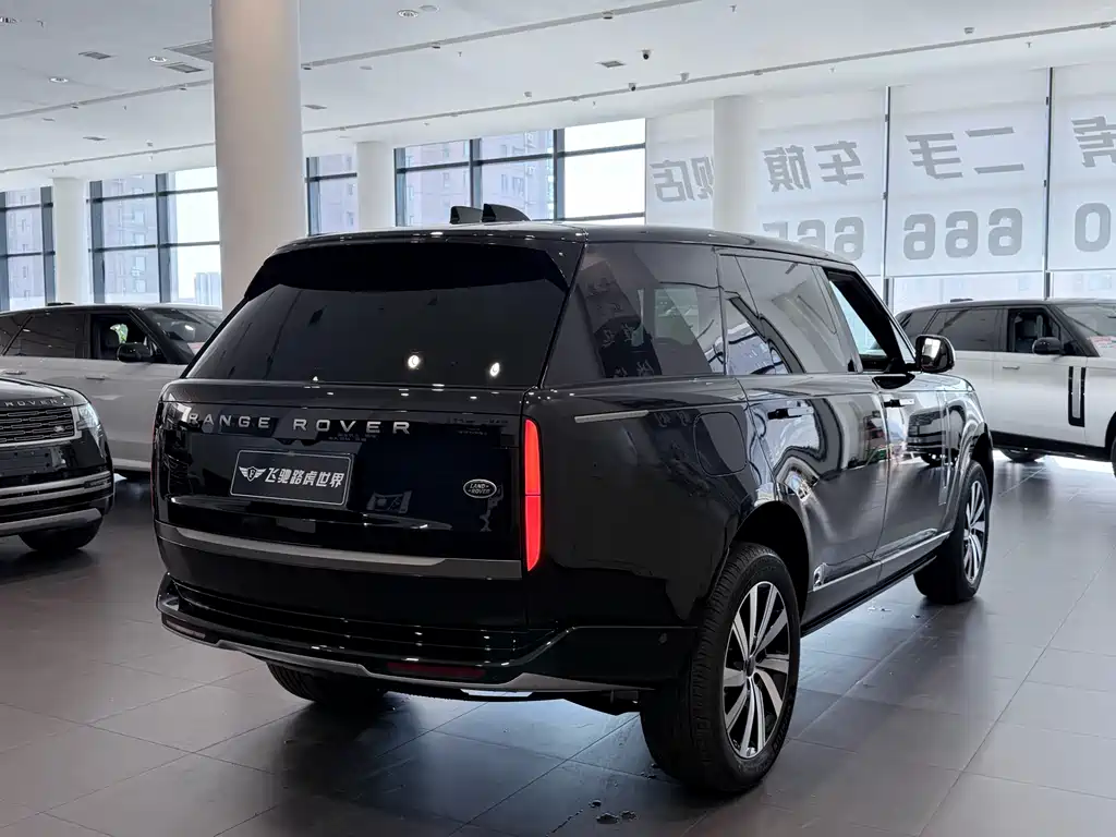 Range Rover 2026 3.0 L6 400PS SE long axis version купить на сайте DeffCars