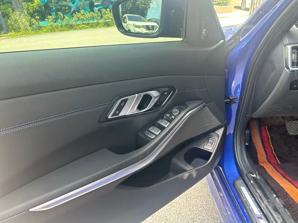 BMW 3 Series 2023 330i M Sports Night Package купить на сайте DeffCars