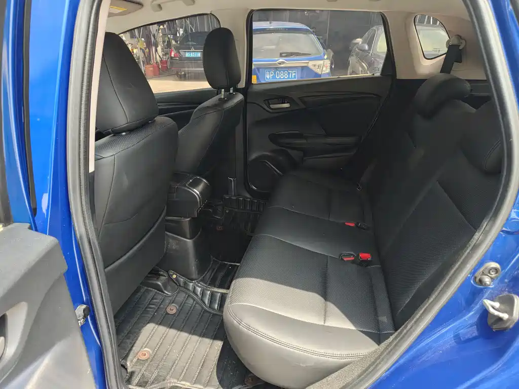 Fit 2016 1.5L LX CVT comfort model купить на сайте DeffCars