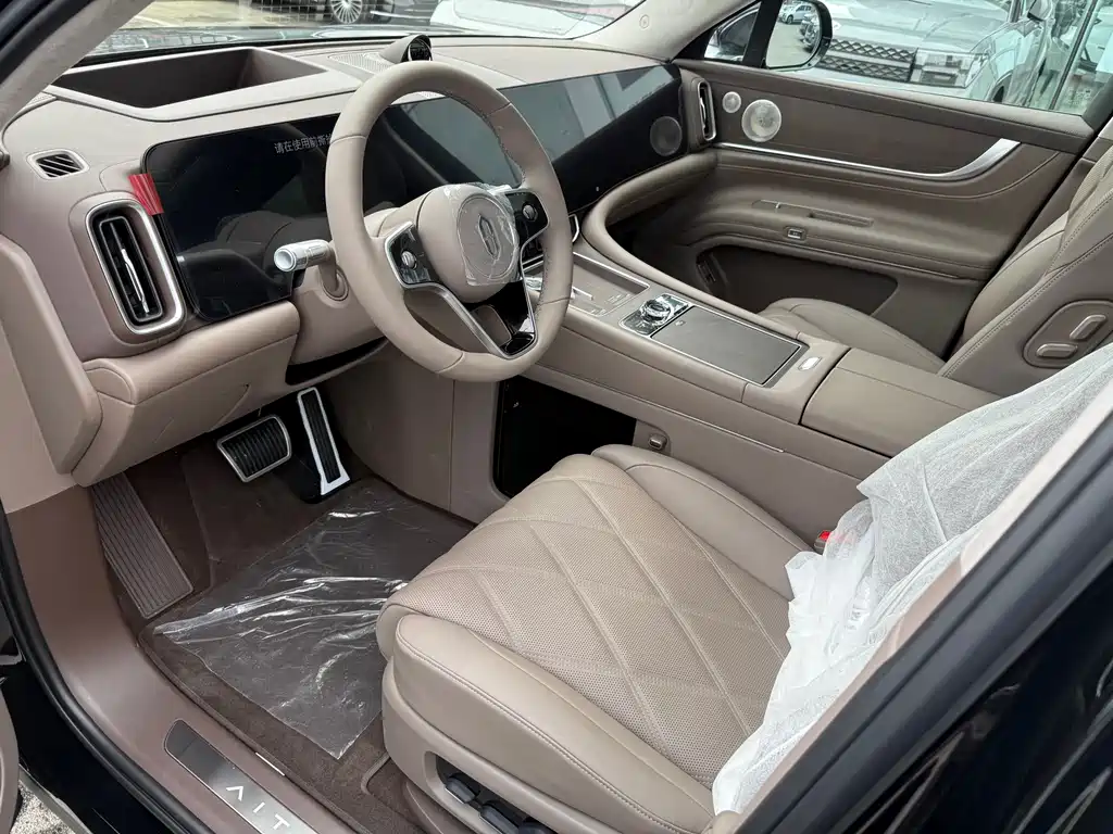 Wenjie M9 2025 extended range Ultra version 52kWh 6-seater version 192-line lidar) купить на сайте DeffCars