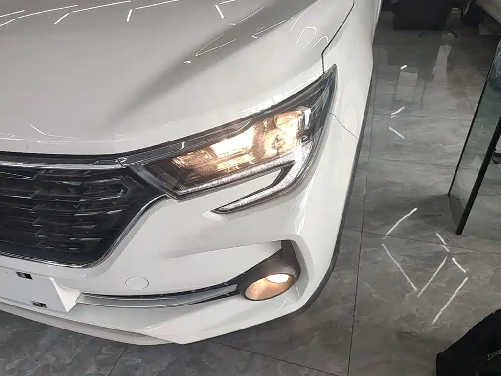 Forthing T5 2020 1.5T Automatic Luxury Country VI купить на сайте DeffCars