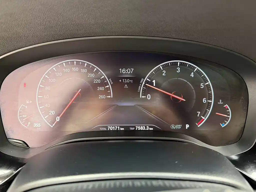 BMW 5 Series 2019 facelift 525Li luxury package купить на сайте DeffCars