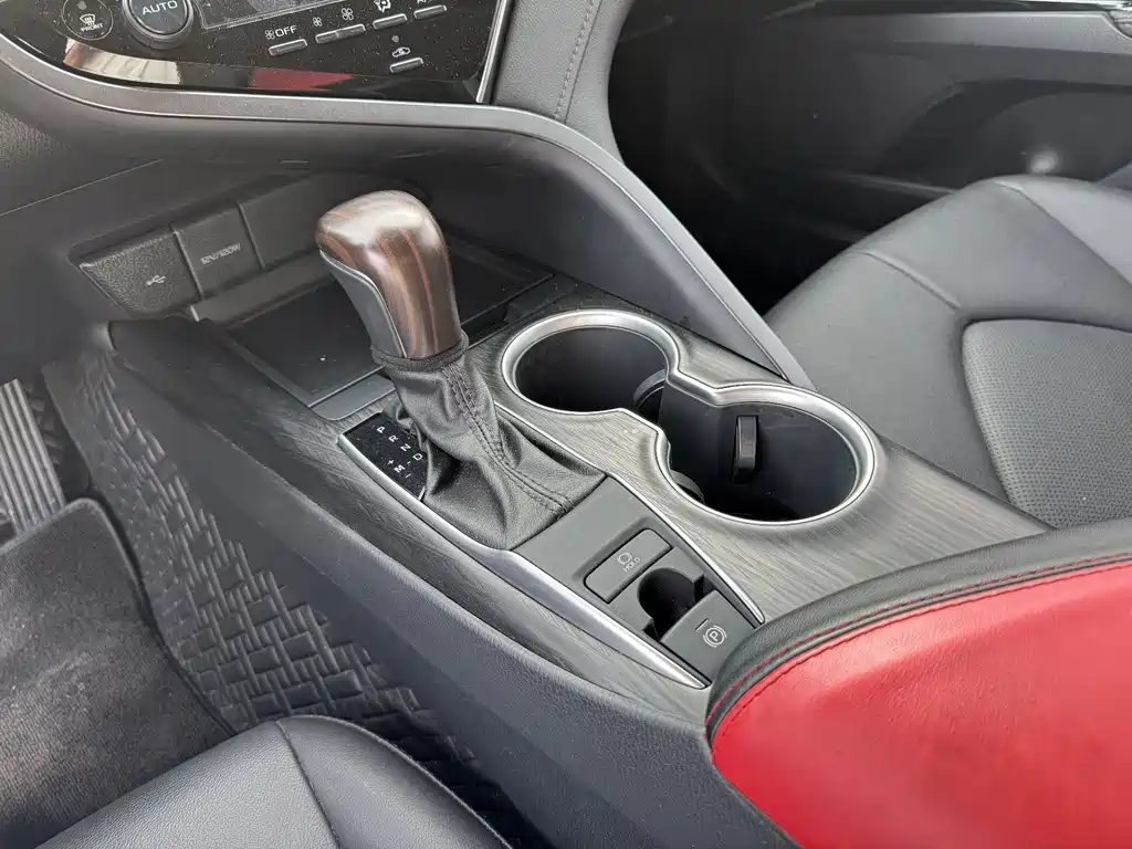 Camry 2023 2.0G Deluxe Edition купить на сайте DeffCars