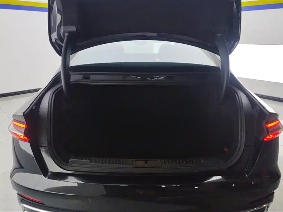 Lincoln Z 2024 2.0T Premium Edition купить на сайте DeffCars