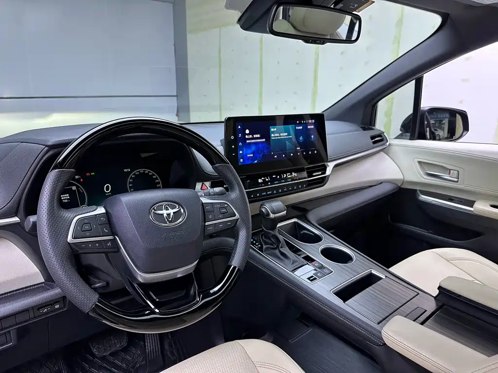 SIENNA 2021 2.5L Hybrid Extreme Edition купить на сайте DeffCars