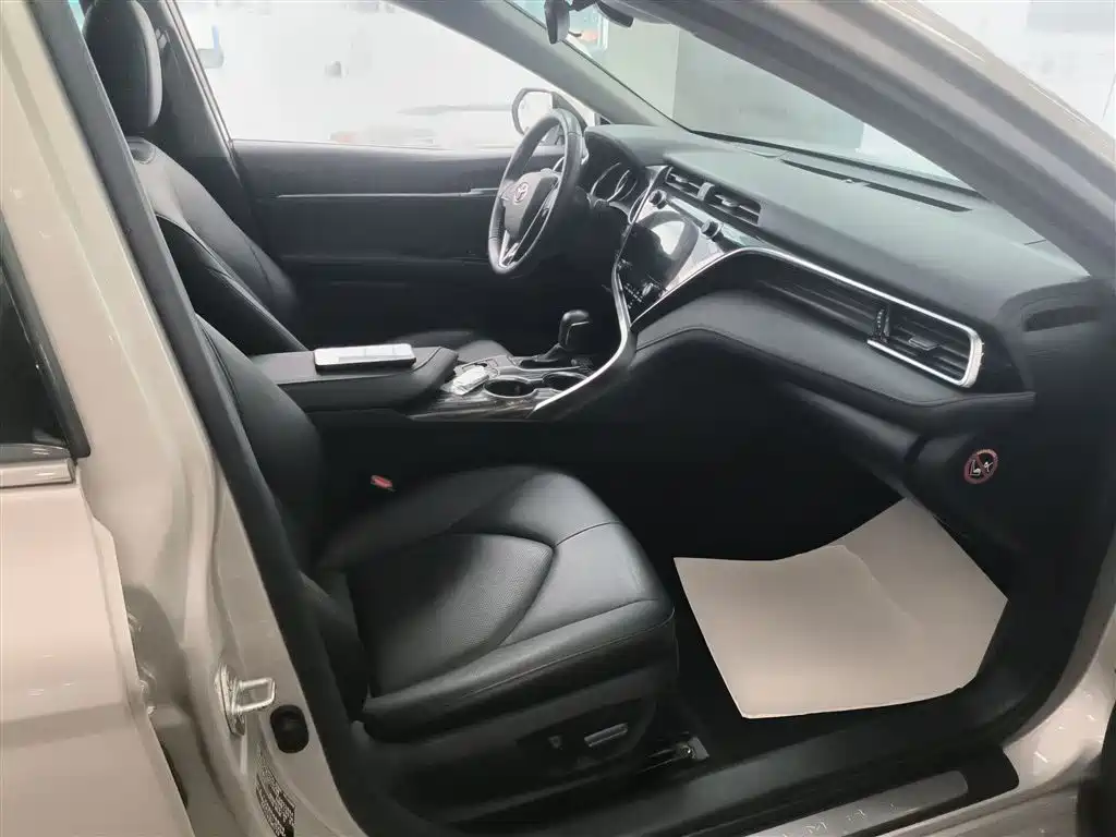 Camry 2019 2.0G Deluxe Edition National VI купить на сайте DeffCars
