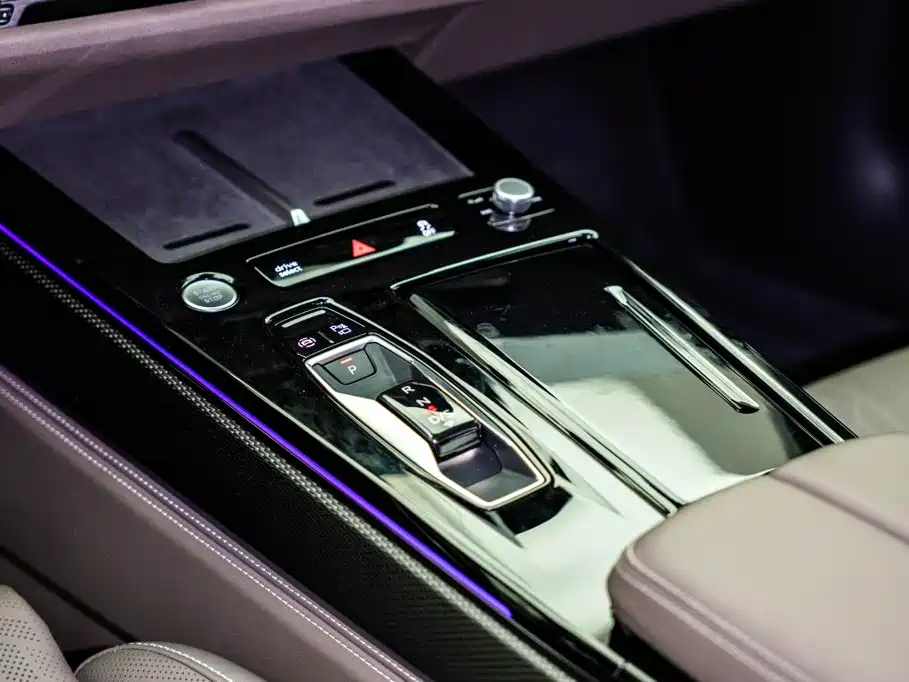 Audi A6L 2026 2.0T quattro exclusive model купить на сайте DeffCars