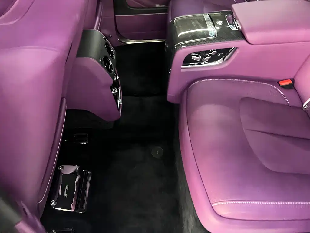 Cullinan 2024 Black Badge купить на сайте DeffCars