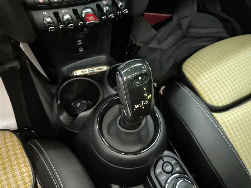 MINI 2023 2.0T COOPER S Artist купить на сайте DeffCars