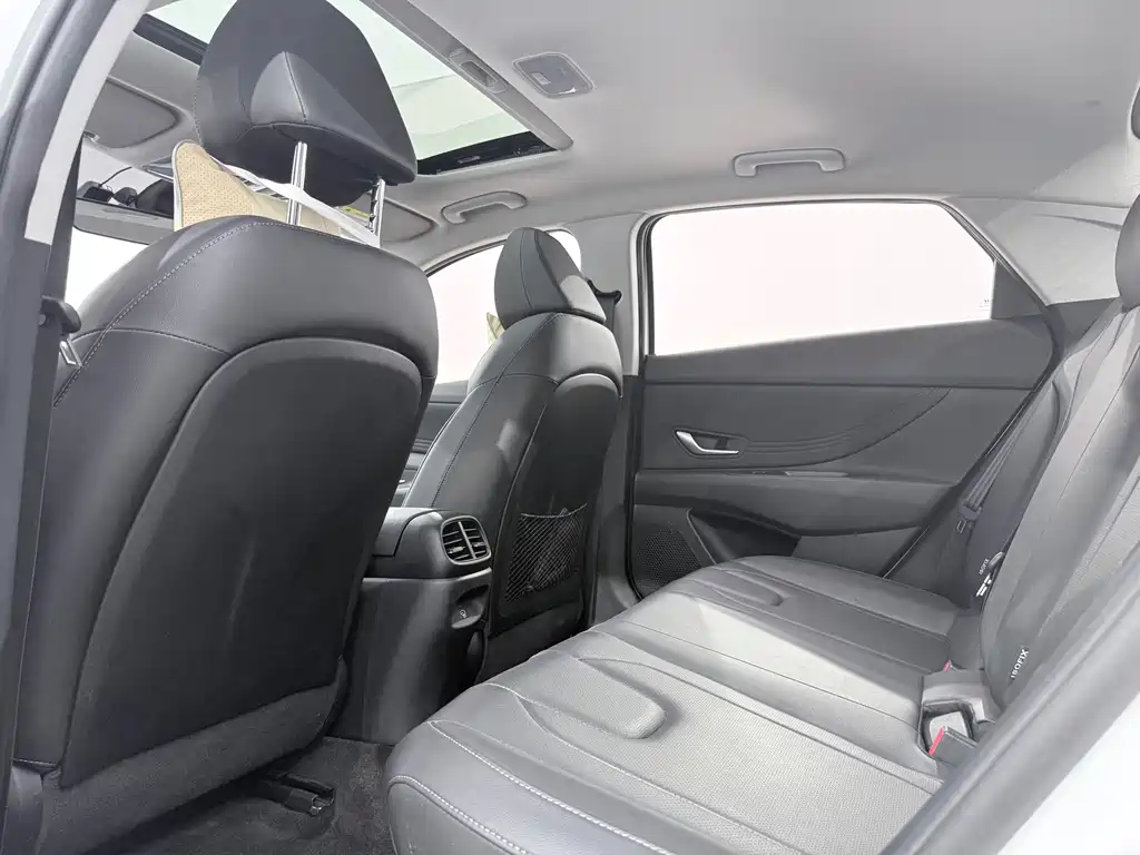 Elantra 2023 1.5L CVT LUX Premium Edition купить на сайте DeffCars