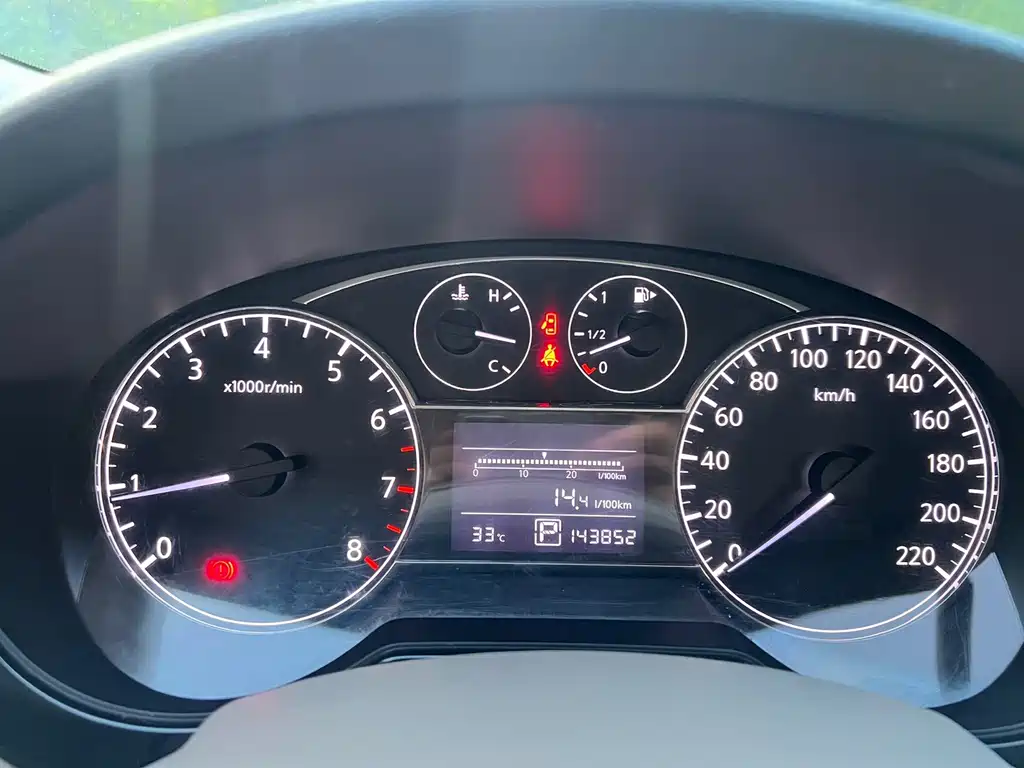 Tiida 2013 1.6L CVT cool version купить на сайте DeffCars