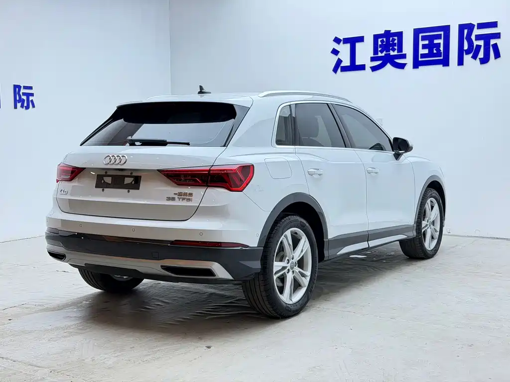 Audi Q3 2021 35 TFSI Fashionable and Elegant купить на сайте DeffCars