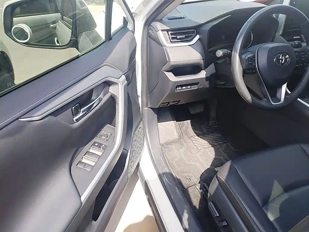 RAV4 Rongfang 2020 2.0L CVT two-wheel drive fashion PLUS version купить на сайте DeffCars