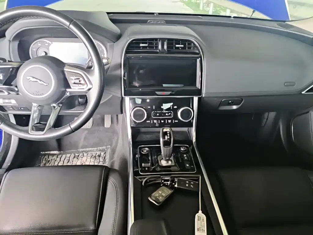 Jaguar XEL 2020 2.0T 200PS S Enterprising Elegant Edition купить на сайте DeffCars