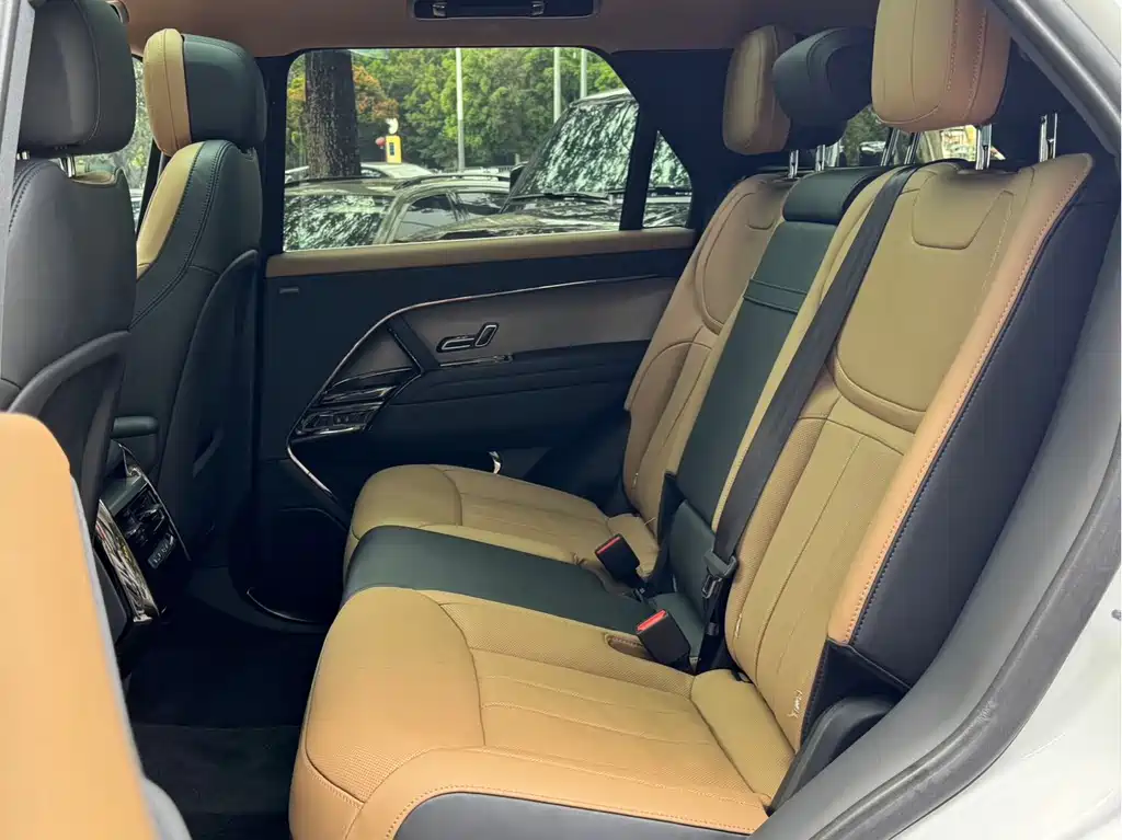 Range Rover Sport 2023 400PS Dynamic SE купить на сайте DeffCars