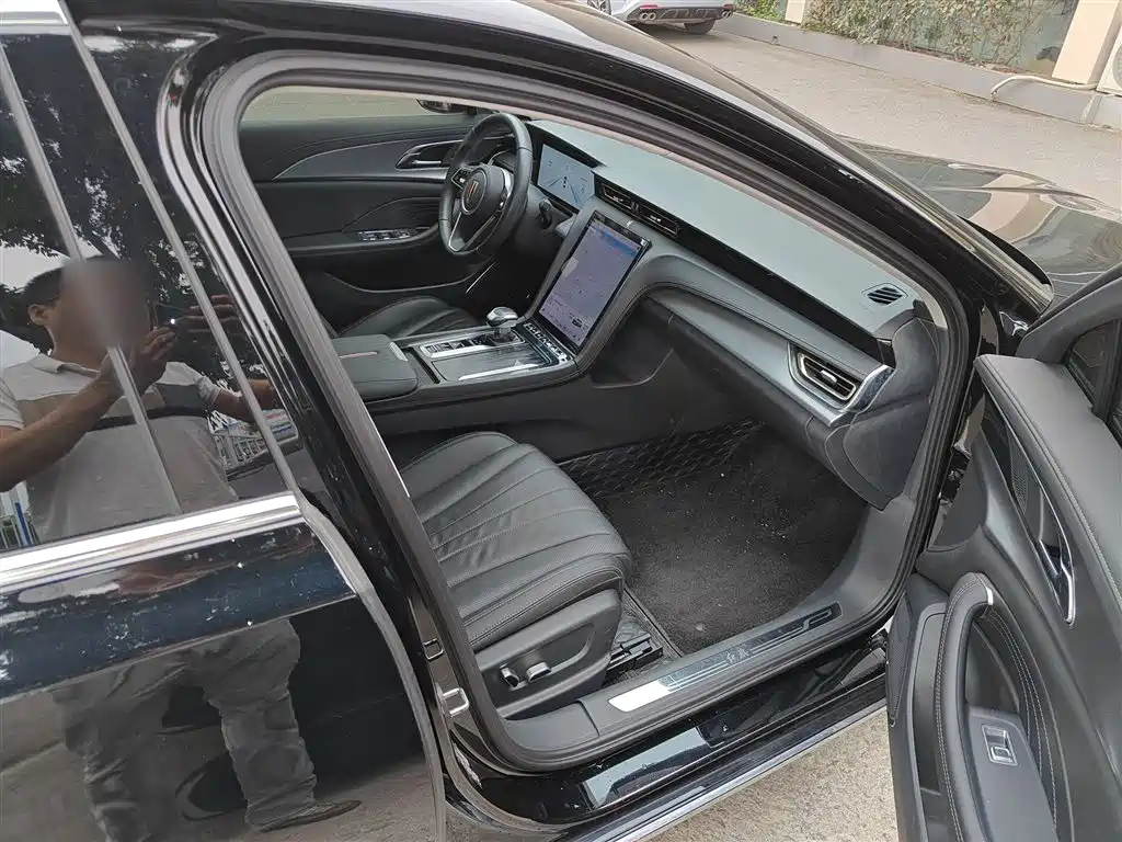 Hongqi H5 2024 2.0T Automatic Zhilianqichang Edition купить на сайте DeffCars