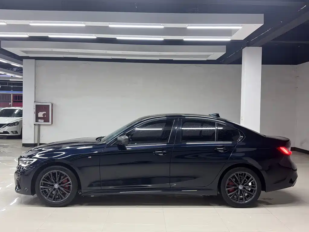 BMW 3 Series 2021 325i M Sports Night Package купить на сайте DeffCars