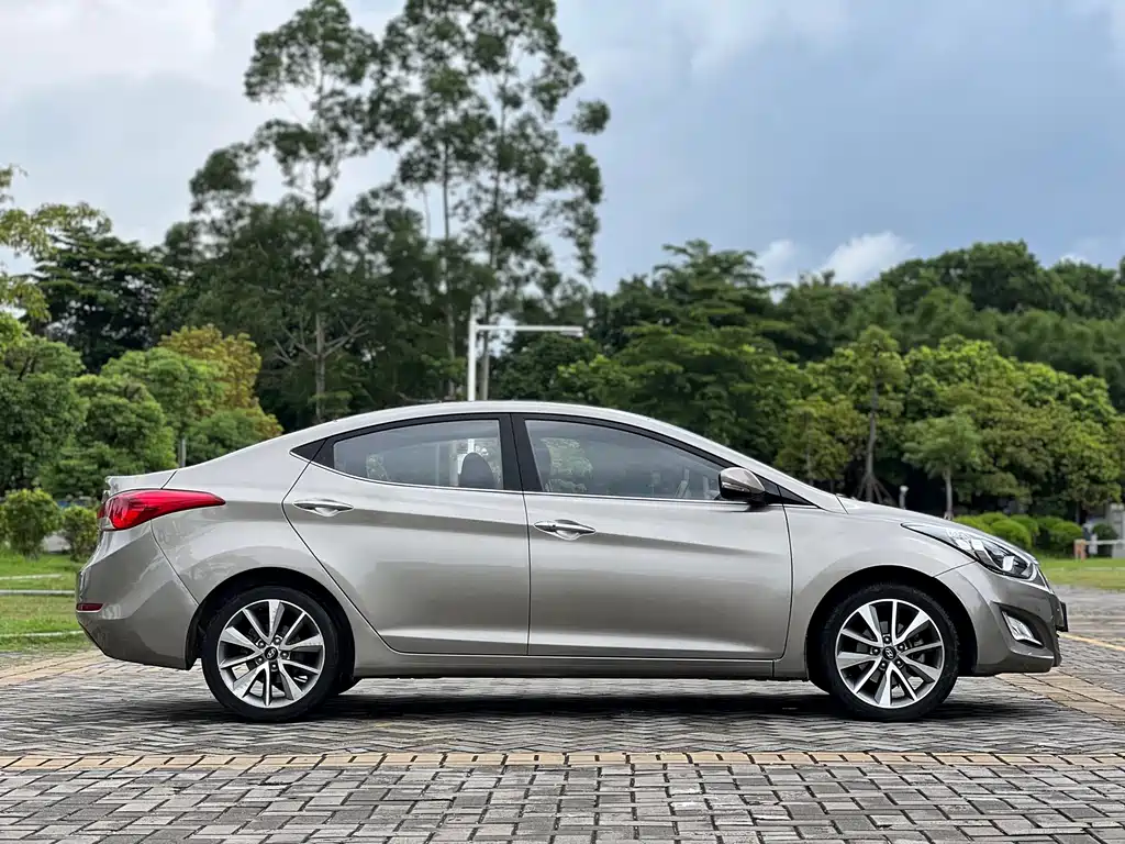 Elantra 2016 1.6L automatic premium model купить на сайте DeffCars