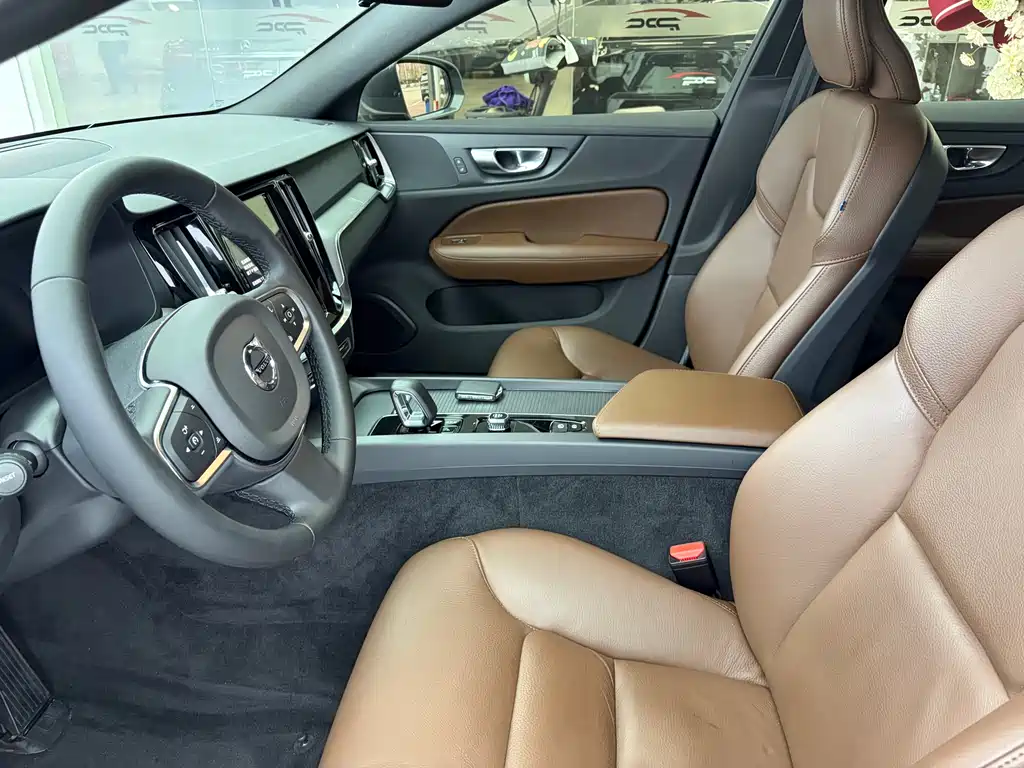 Volvo S60 2023 B4 Zhiyuan Luxury Edition купить на сайте DeffCars