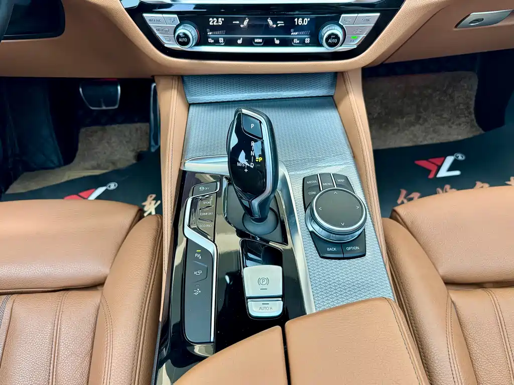 BMW 6 Series GT 2019 630i M Sports Package купить на сайте DeffCars