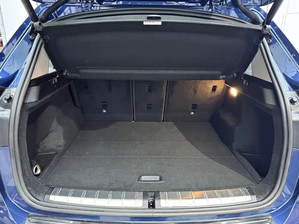 BMW X1 2021 sDrive25Li Leading Model купить на сайте DeffCars