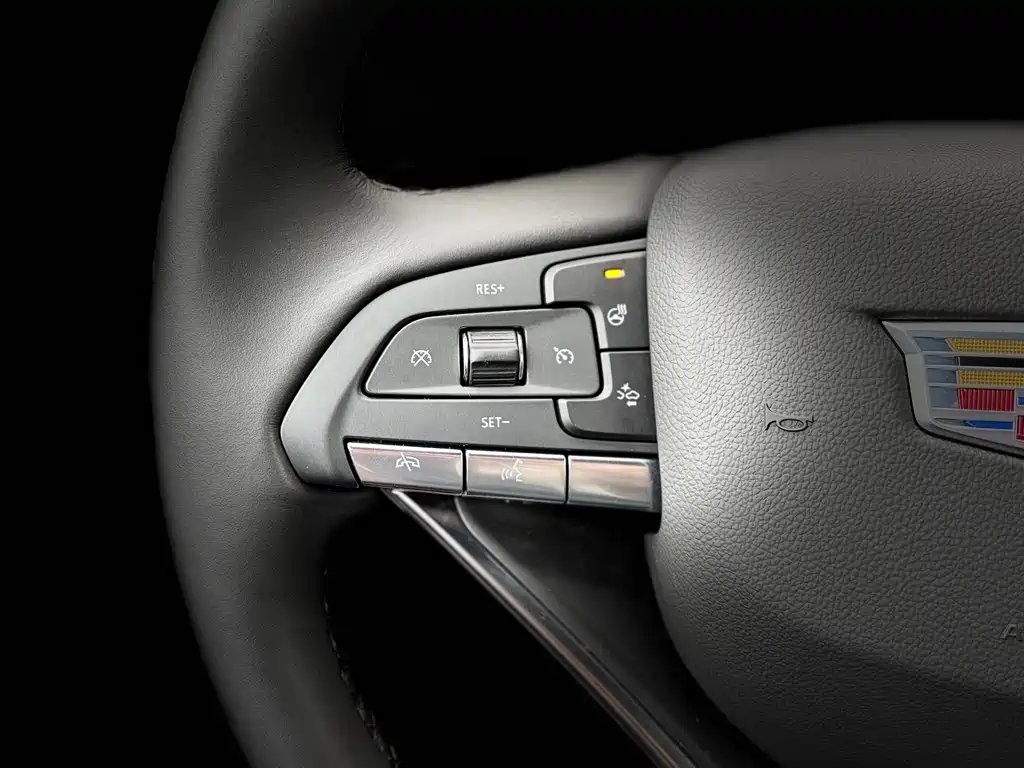 Cadillac XT6 2025 2.0T six-seat four-wheel drive luxury executive classic version купить на сайте DeffCars