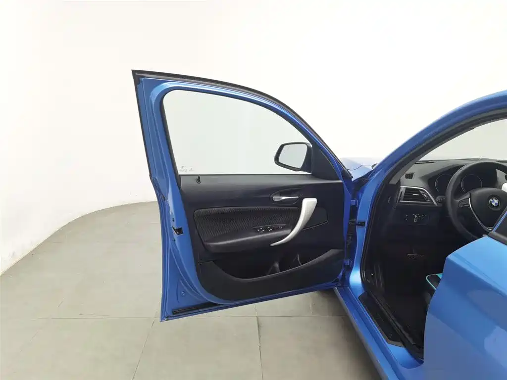 BMW 1 Series imported 2018 118i leading model купить на сайте DeffCars