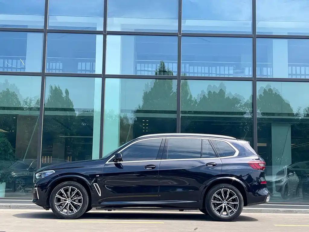 BMW X5 2023 xDrive 30Li Exclusive M Sports Package купить на сайте DeffCars