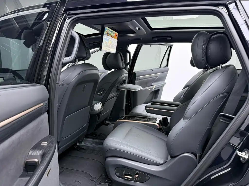 eπ008 2024 model 210Max extended range version 6 seats купить на сайте DeffCars