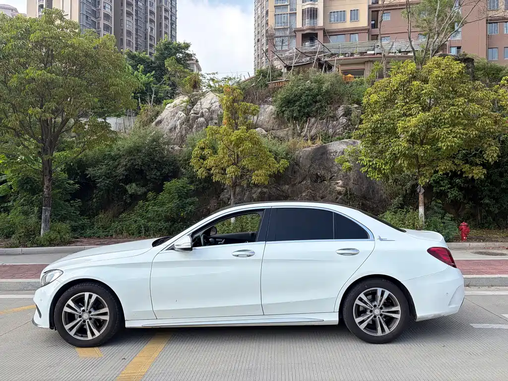 Mercedes-Benz C-Class 2017 C 200 L Sports Edition купить на сайте DeffCars