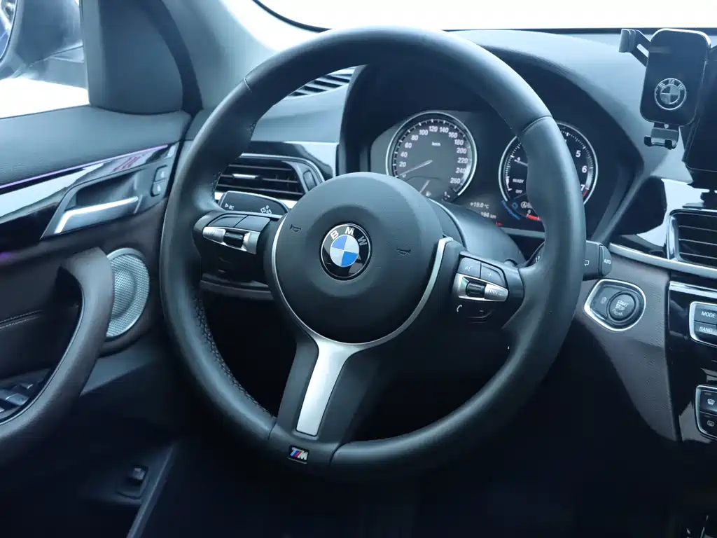 BMW X1 2021 sDrive20Li Exclusive Model купить на сайте DeffCars